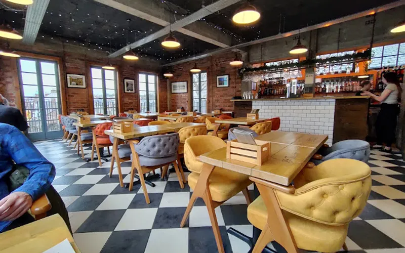 Restaurant: 19Twenty Bar & Grill in Durham - Other cuisine