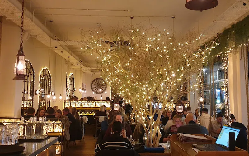 Restaurant: Mowgli Street Food Leeds in City Centre - Indian cuisine