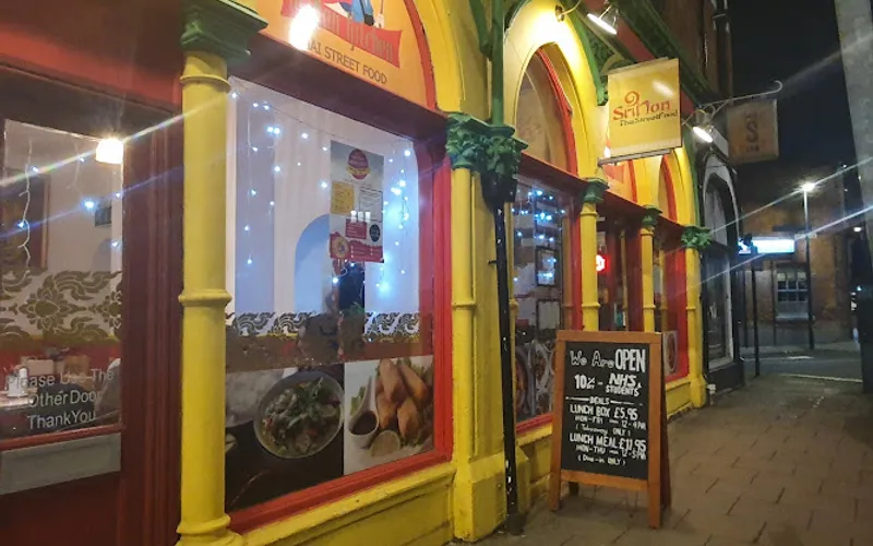 Restaurant: Sri Non Thai Street Food in City Centre - Thai cuisine