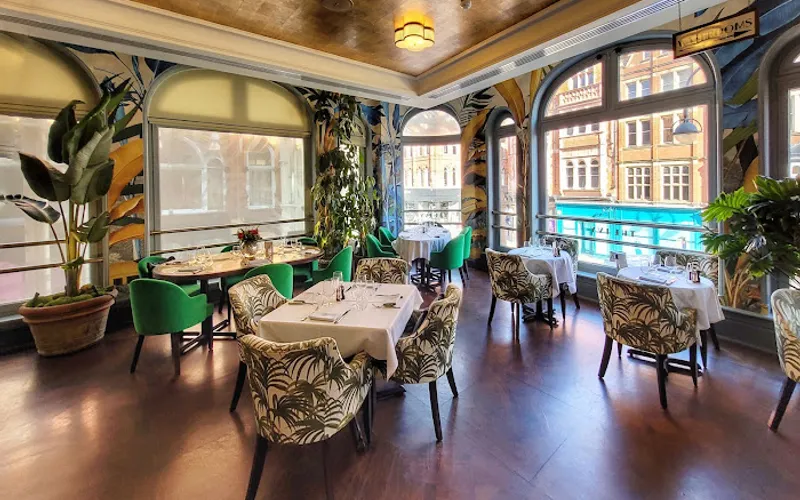 Restaurant: The Ivy Victoria Quarter Leeds in City Centre - Other cuisine