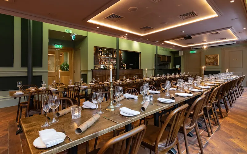 Restaurant: Fountain House in City Centre - Other cuisine