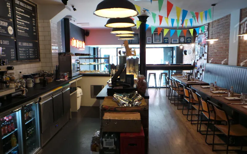 Restaurant: Pieminister in City Centre - Other cuisine