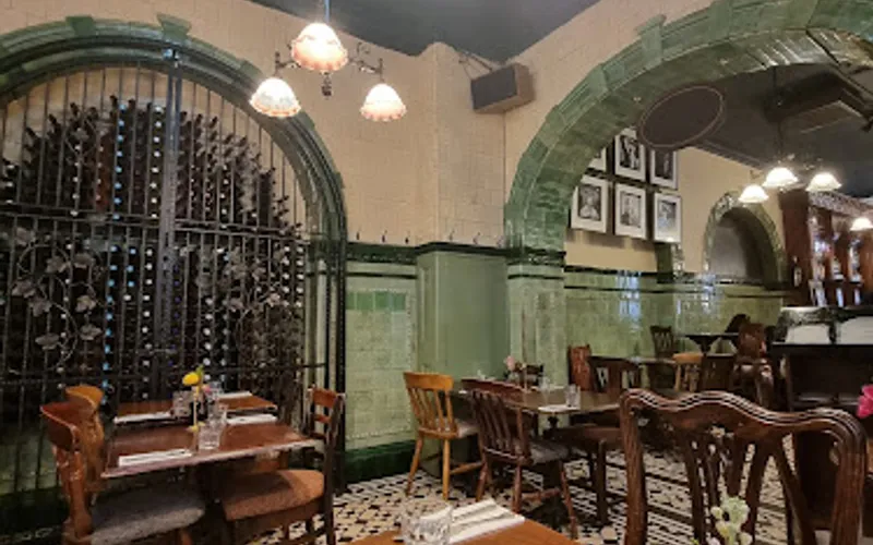 Restaurant: Sam's Chop House in City Centre - Other cuisine