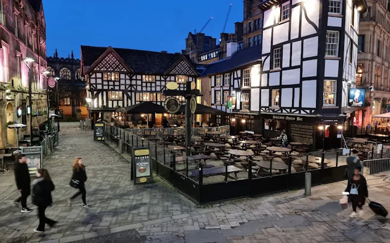 Restaurant: Sinclairs Oyster Bar in City Centre - Other cuisine