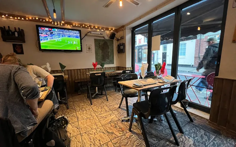 Restaurant: Il Paradiso Del Cibo in City Centre - Italian cuisine