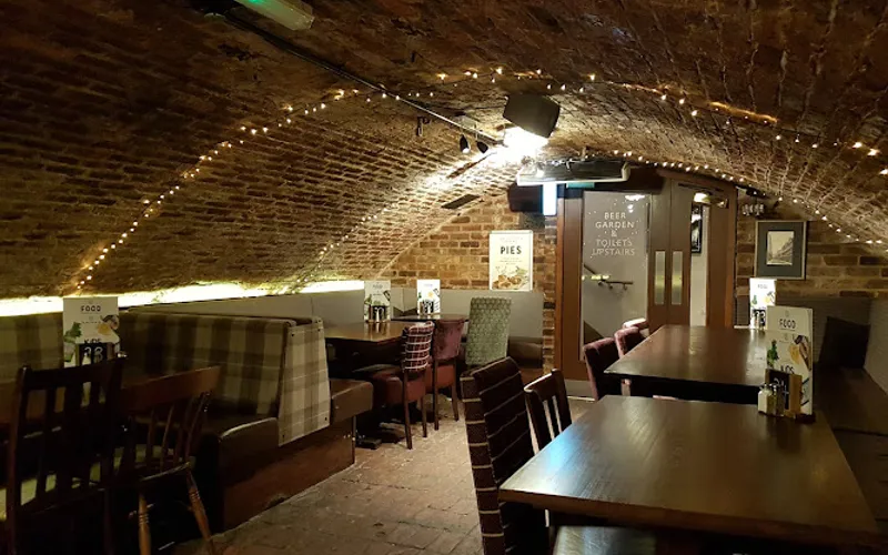 Restaurant: Lendal Cellars in City Centre - Other cuisine