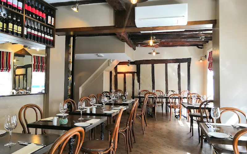 Restaurant: Little Italy Restaurant & Deli in City Centre - Italian cuisine
