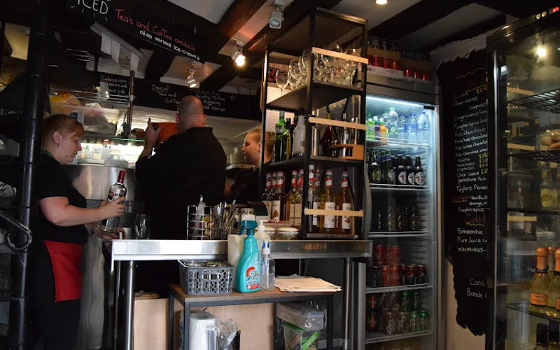 Restaurant: Sandwitches Cafe in City Centre - Other cuisine